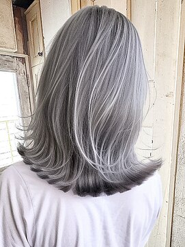 サンティエ 中央駅店(scintiller) ブリーチ/ダブルカラー/グラデーションカラー/ハイライト