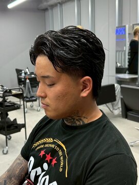 リッチブランドアンドコー(Rich Brand&Co) 七三フェード ビジネスマン メンズカット フェードカット