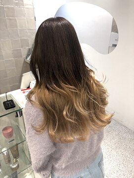 ローウェ 渋谷(Louwe) ベージュグラデーション 【ayami】