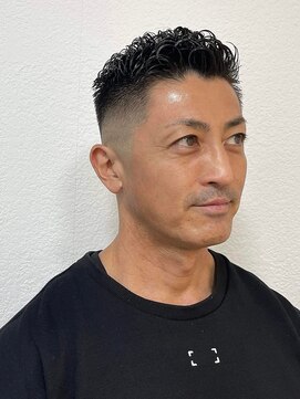 バーバースタイルズ相模原店メンズ専門サロン（床屋） 緩パン×スキンフェードメンズスタイル