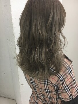 ブルーフェーセス 表参道(blue faces) 『bluefaces』 ミルキーグレージュミルクティーベージュカラー