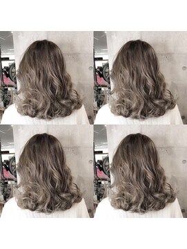 シュプバイトゥーミー(sup.by tomee) グレージュ【担当　末吉】