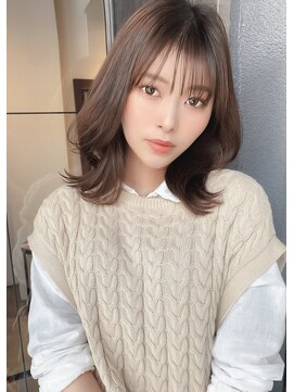 エニー 栄(Any) 小顔に見せる大人の韓国レイヤー×ミディアム