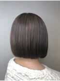 アッシュブラウン+ゆったりボブ