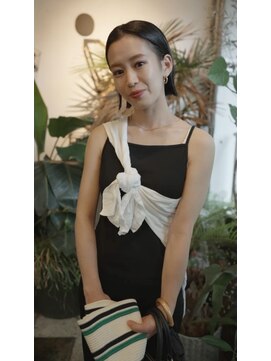 テラス(terrace) タイトなストレートボブ