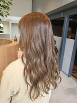 リア(Li’a)&nbsp;ミルクティーベージュ　ハイライトありカラー