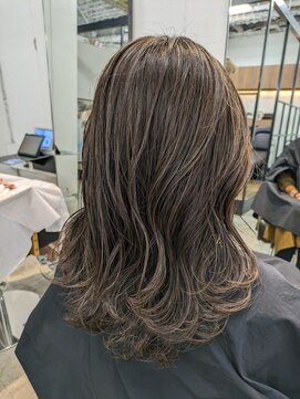 ナンバースリー 溝の口店(Number Three) グレージュカラー