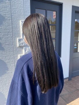 シー(THEE) 暗くなりすぎない透明感カラー