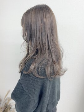 シー(shii..) 《shii..》#オリーブグレージュ#透明感カラー