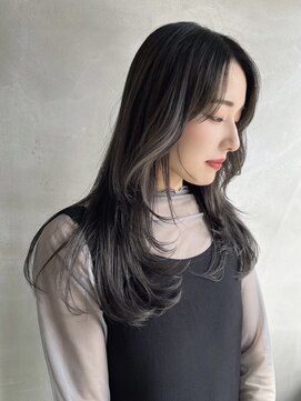 シウン(SIUN.) ロングレイヤー×グレージュ