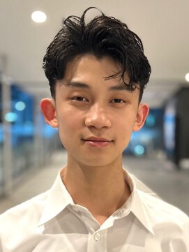 ガーデンヨコハマエスト(GARDEN YOKOHAMA est) ツーブロック　アップバング　フェード　ニュアンスパーマ