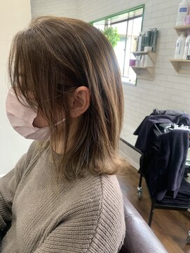 ライフ 星田店(Lyfe) ハイライトアッシュメルティカラー_似合わせカットボブ_89