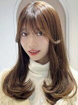 ティア(Tia.)&nbsp;レイヤーカット/内巻き/ロングヘア/シースルー/サイドバング