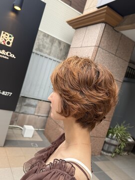 コスアンドコウ 横浜山下(Cos&Co.) short bob × perm