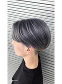 一気に垢抜け！センターパート×青紫+シルバー