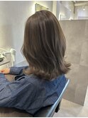オリーブベージュ×くびれヘア
