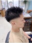 メンズカットミドルスキンフェードスパイキーショート