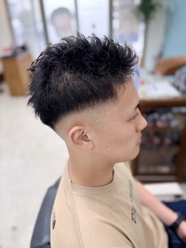 サムズヘア(Sam's hair) メンズカットミドルスキンフェードスパイキーショート