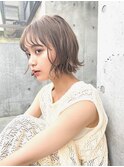ハイトーングレージュ