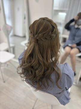 ホワイト(White) 編み込みハーフアップ♪