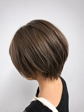 シンクヘアー(think hair by tori) ショートボブ×ミルクティーベージュ