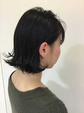 ボワール(Voir) キュートな外ハネショートボブ