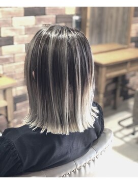 ホワイト 伊勢崎(WHITE) 悩み解決!白髪ぼかし☆外国人風バレイヤージュ☆