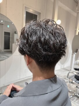 ストレータ バイ マリオ(Strata by mario) 【mami】マッシュ×メンズパーマ