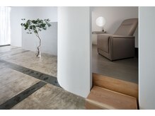 アイブロウ/ラッシュリフト/フルフェイスワックスができるヘアサロン。hairとeyeの同時施術も可能○