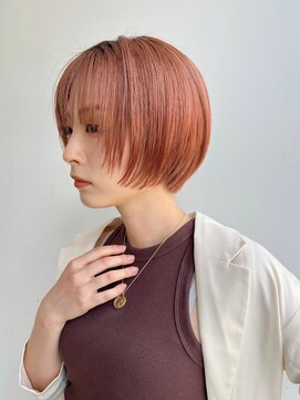 トルネード(TORNADO) 大人ショート前髪ありフェイスレイヤー丸みひし形丸顔面長 K0903