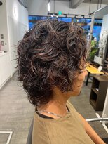 コックニー ヘアーアンドビューティー(COCKNEY HAIR BEAUTY) ハイライトとスパイラルパーマ