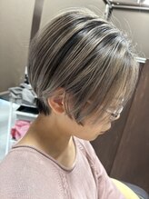 ムク バニラ モカ ラテ(MUKU vanilla/moca/ratte) ハンサムショート＋バレイヤージュ