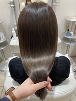 ザックラフィネ(ZACC raffine) 縮毛矯正で艶オリーブベージュ