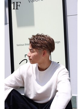 トレイス(trace) 茶髪金メッシュ