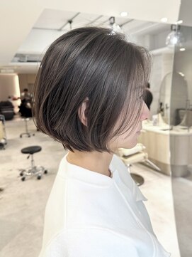 ミズチャーム(Ms.CHARM) 前下がりショート/透明感カラー/ショコラブラウン/ショートボブ