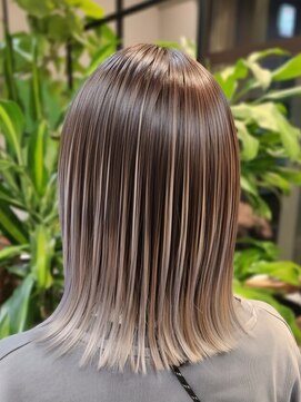 極上の筋感×透明感☆外国人風コントラストバレイヤージュ