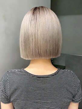 アルバム 銀座(ALBUM GINZA) ブリーチボブダブルカラー韓国ヘアブロンドミディアム_ba555393