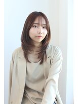 エクリフルール(equri fleur) 自然なボリュームで大人レイヤー
