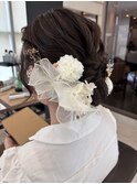 【レイヤーでも可愛い】ふわふわシニヨンヘアアレンジ