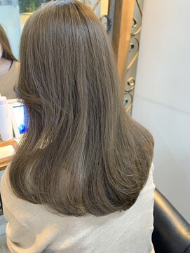 アリュウル 表参道(ALLURE) ブラウン×アッシュ　ツヤのあるカラー　ブラウンカラー　水越