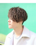 メンズフィール 南森町(MENS FEEL)&nbsp;縦落ち☆耳掛けツイストスパイラルパーマツーブロック刈上げ