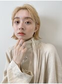 ミニボブ　ハイトーン　ブロンド