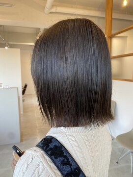 ルーム 刈谷店(room) シアーカラーのぱつんボブ