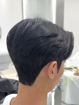 アールプラスヘアサロン(ar+ hair salon)&nbsp;タイト ダウンパーマ センターパート
