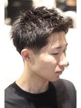 キングスマントーキョー 府中店(KINGSMAN TOKYO) アップバング / ツーブロック / スキンフェード 【府中】