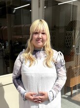 【Stylist 柿下 弓依】髪の悩みに寄り添うオーダメイドの美髪プランを提供×相談しやすさが人気◎