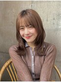 ミディアム　レイヤーカット　顔まわり似合わせ　暖色