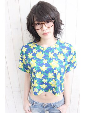 ディー(dee) dee ダークグレージュ×伸ばしかけふんわりショートボブ