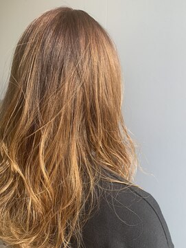 美容室 アイディー i-dee ベージュグラデーションカラー