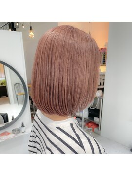 ヒビヲ(HIBIO) ダブルカラーピンクベージュピンクカラーケアブリーチミニボブ